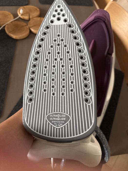 Zelazko Tefal, easy pressing, stacja parowa, generator pary