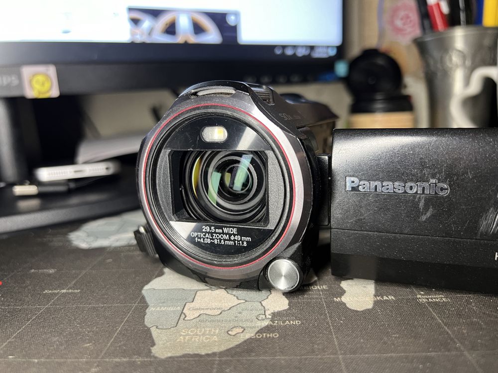 відеокамера Panasonic v 770