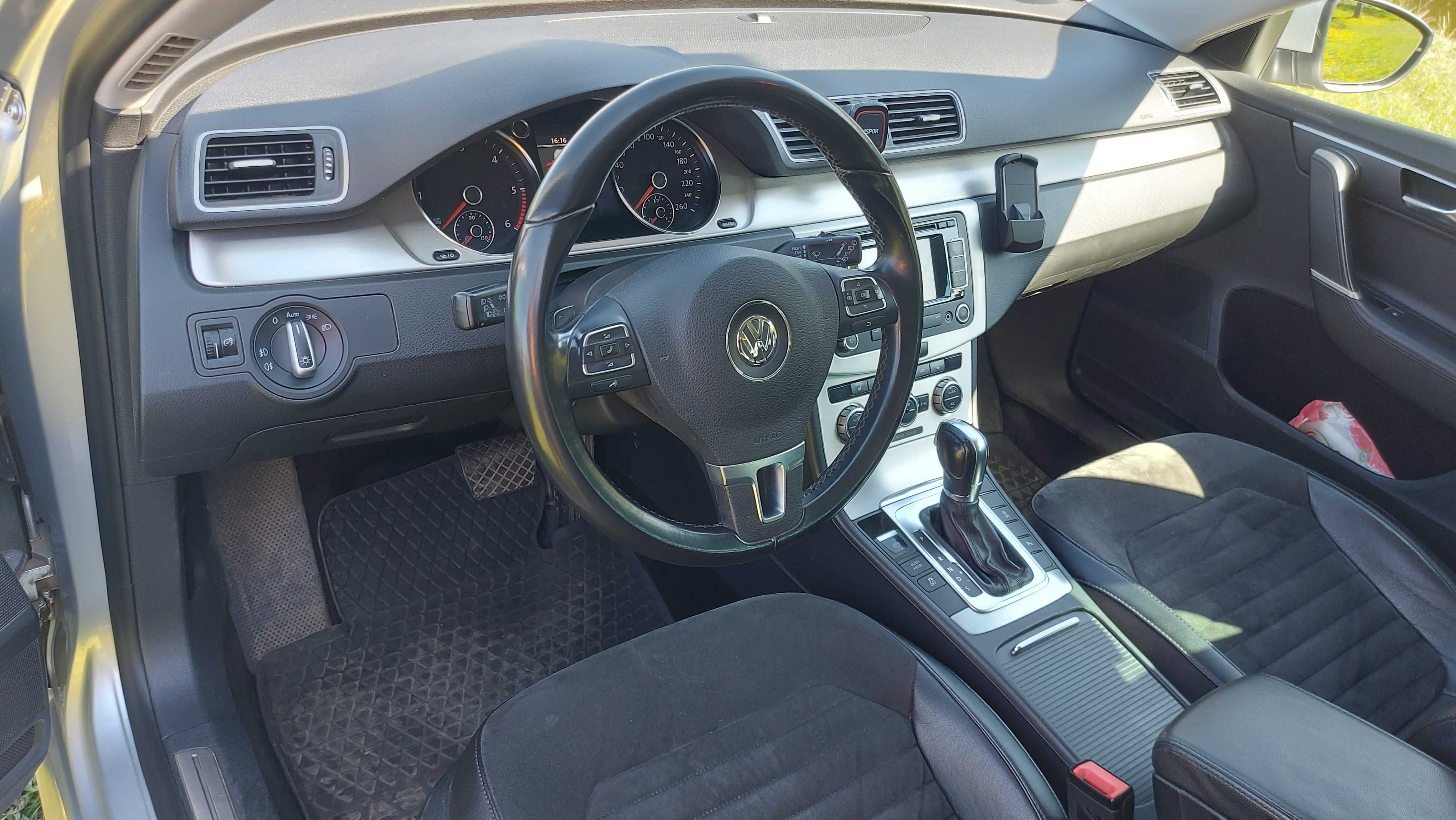 Volkswagen
Passat в7
2.0TDI Highline BMT DSG