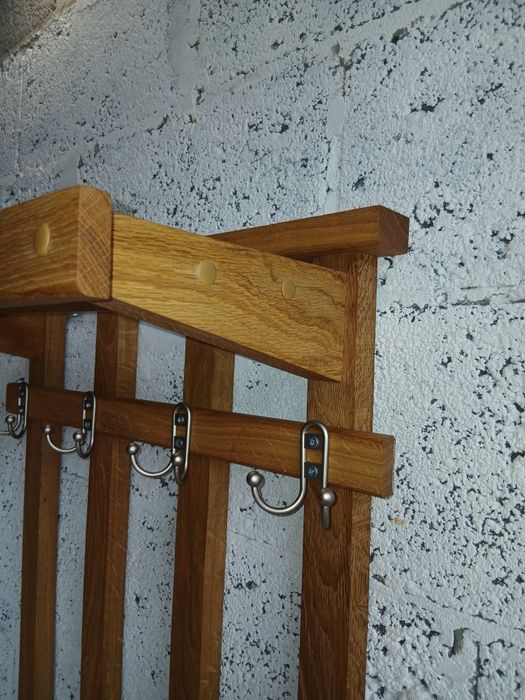 Вішалки : дуб, сосна