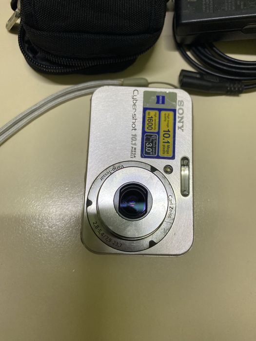 Фотоаппарат Sony Cyber-shot DSC-N2 комплект