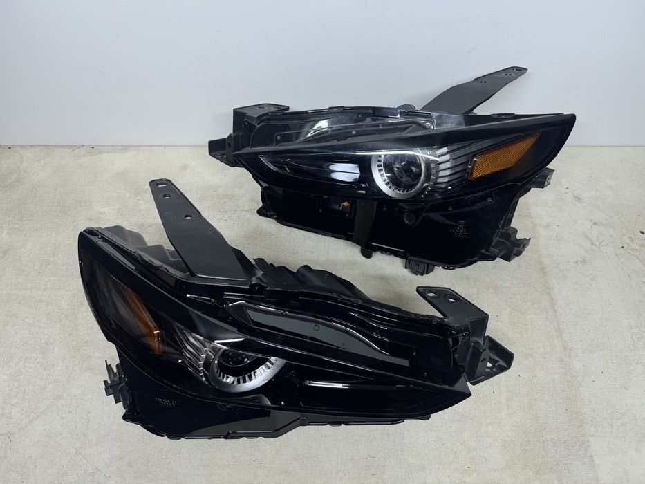 Фара левая правая mazda cx30 2020-23 (13 пинов)