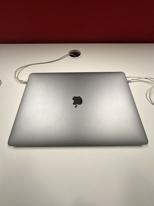 MacBook Pro 15’ 16GB
