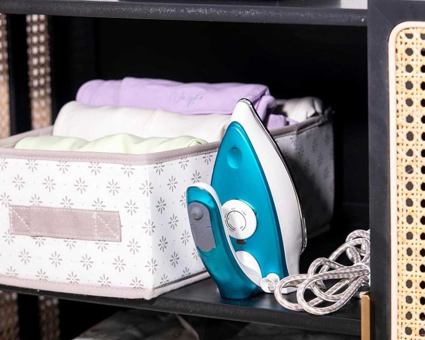 NOWE Adler Żelazko Turystyczne 1700W Parowe Składana Rączka 60ML Małe