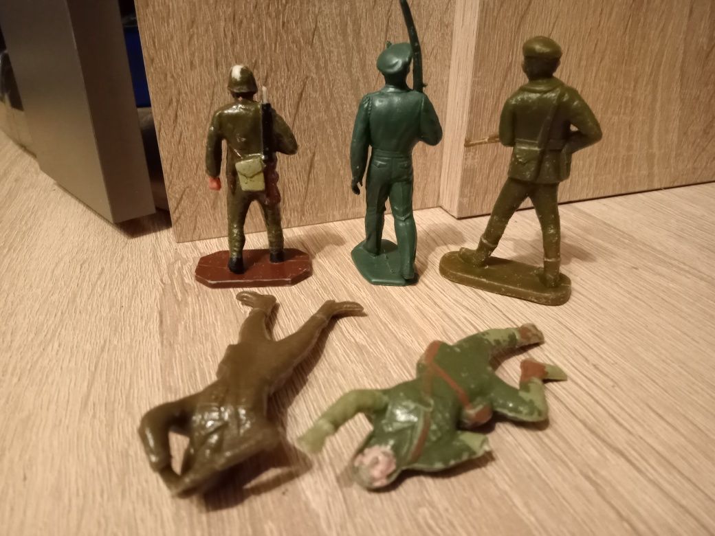 Figurki PRL żołnierzyki kioskowce