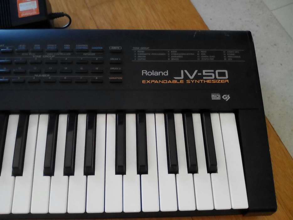 Sintetizador / teclado roland jv50