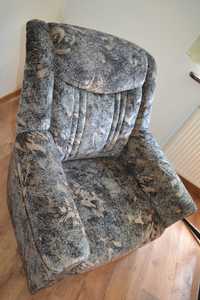 Fotel welurowy, używany.