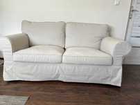 Sofa 2-osobowa jasnobeżowa IKEA (nierozkładana)