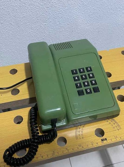 Telefone Fixo Vintage Verde - Década de 1990
