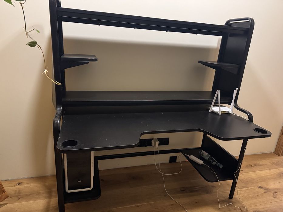Biurko gamingowe IKEA Fredde