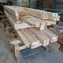 Konstrukcje drewniane więźby dachowe CNC drewno KVH