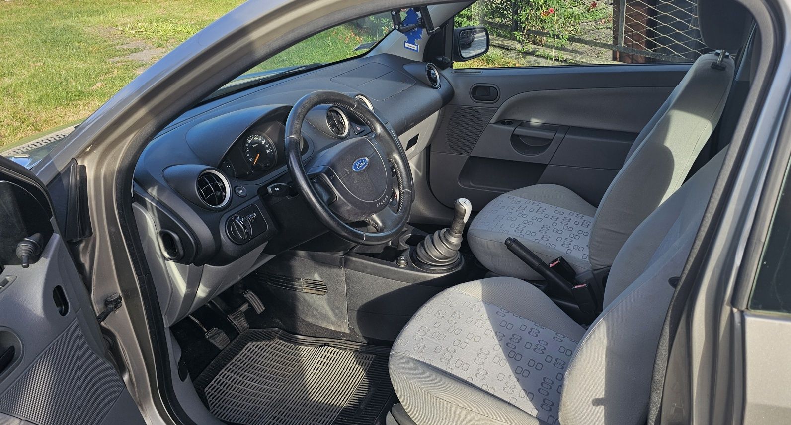 Sprzedam Forda Fiestę 1.4 Benzyna