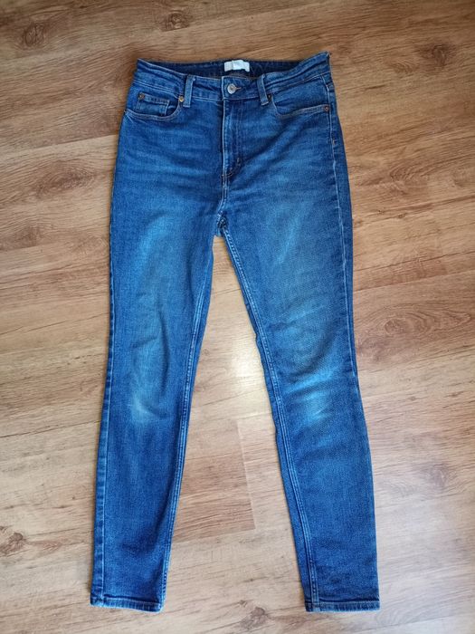 Jeansy H&M w rozmiarze 38