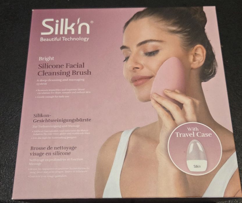 Sylikonową szczoteczka do mycia twarzy