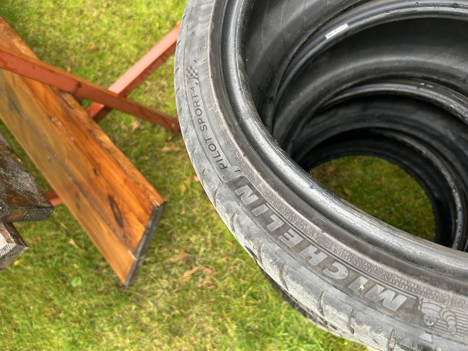 Opony letnie Michelin 224/40/18