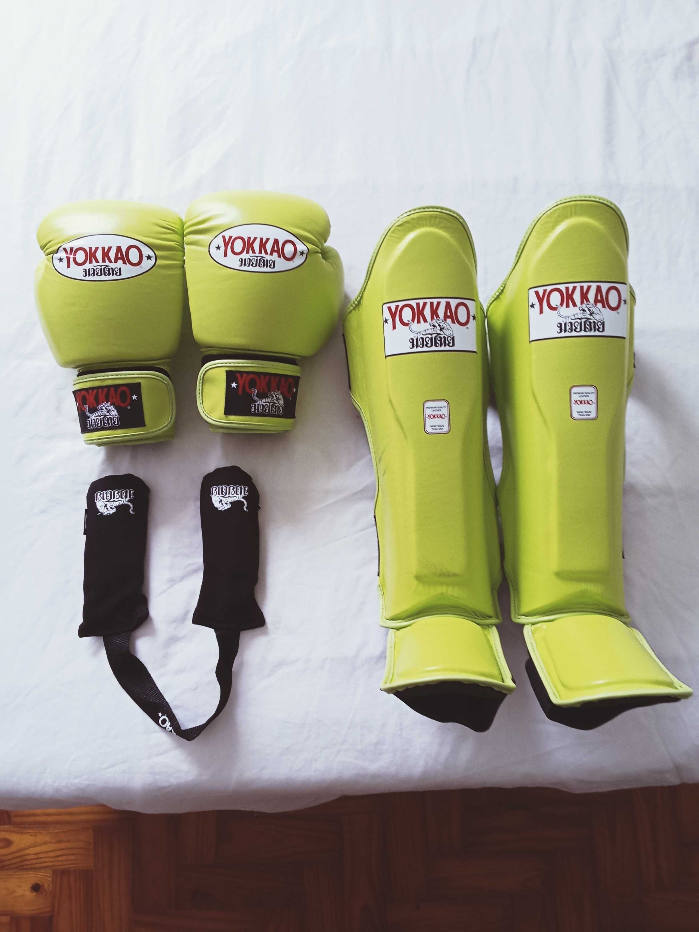 Luvas é caneleiras boxe Yokkao