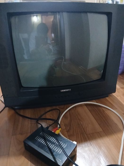 Продам телевизор