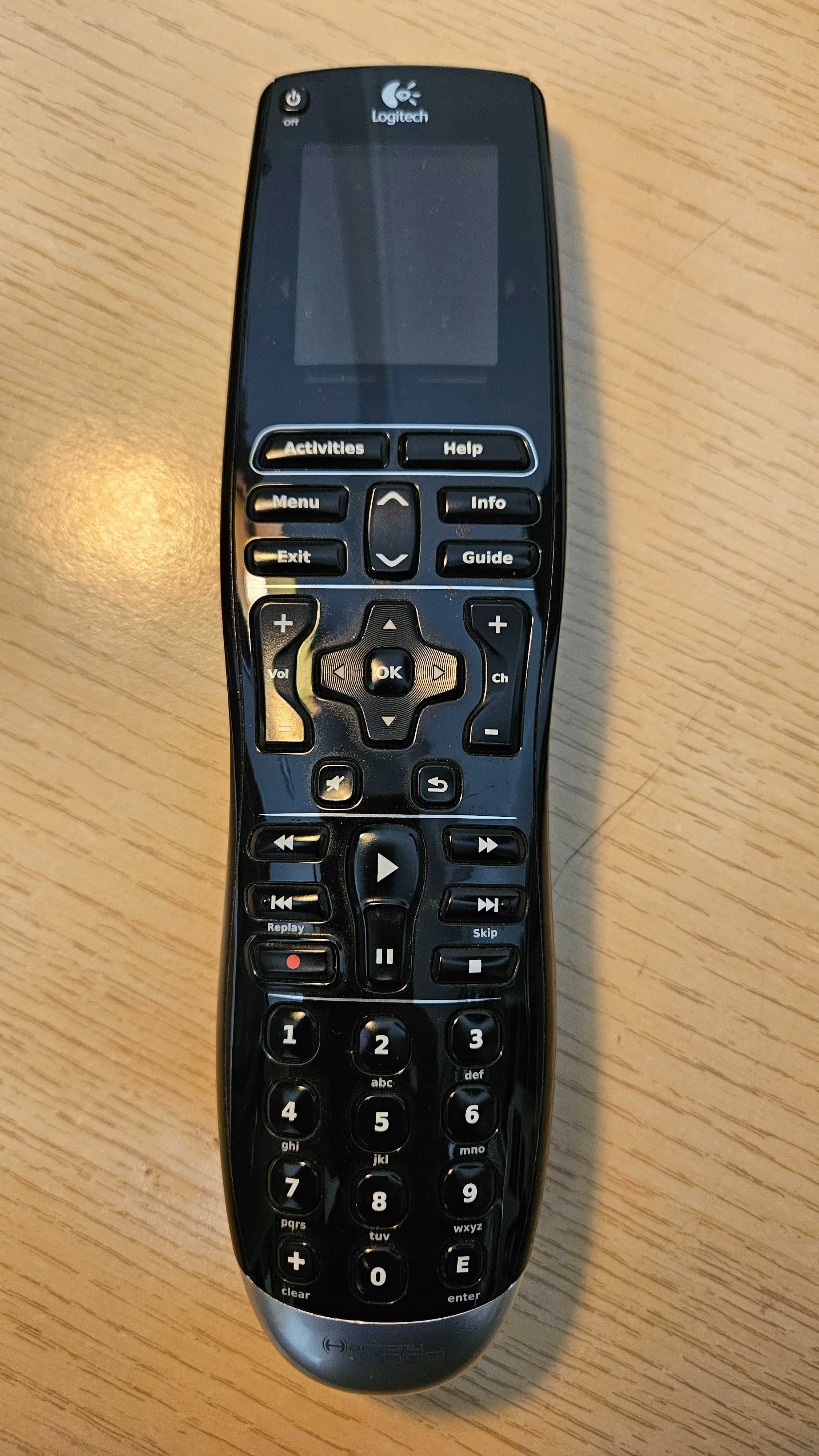 Pilot Uniwersalny Logitech Harmony One Komplet