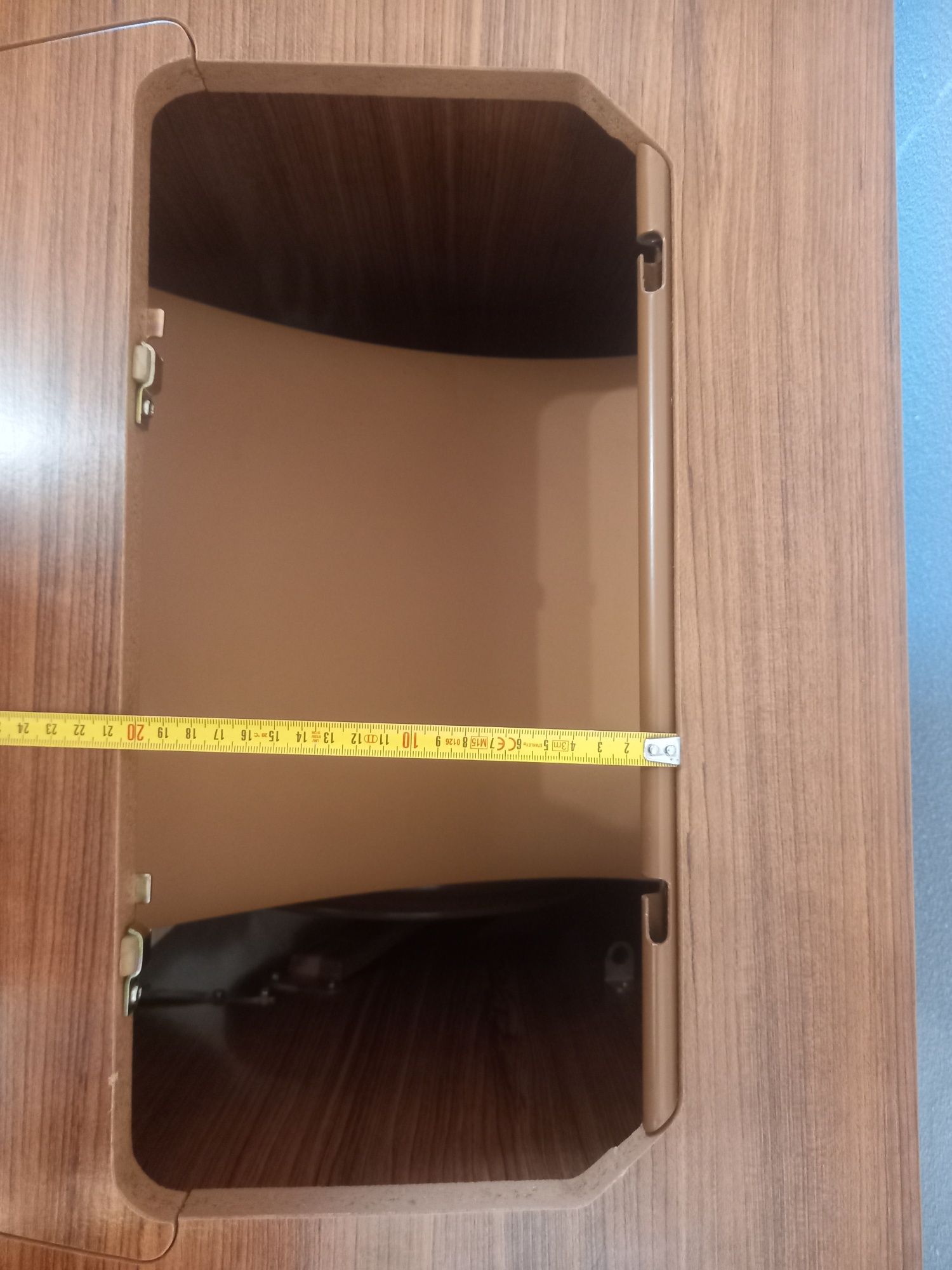 Móvel máquina costura Oliva, em mogno