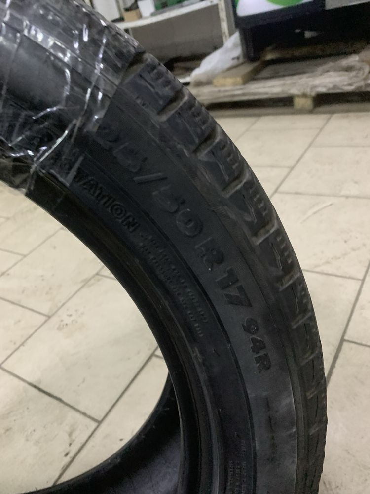 Зимові шини 225/50 R17 Nokian