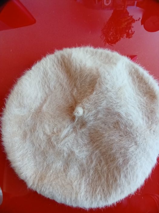 Новий ангоровий бирет