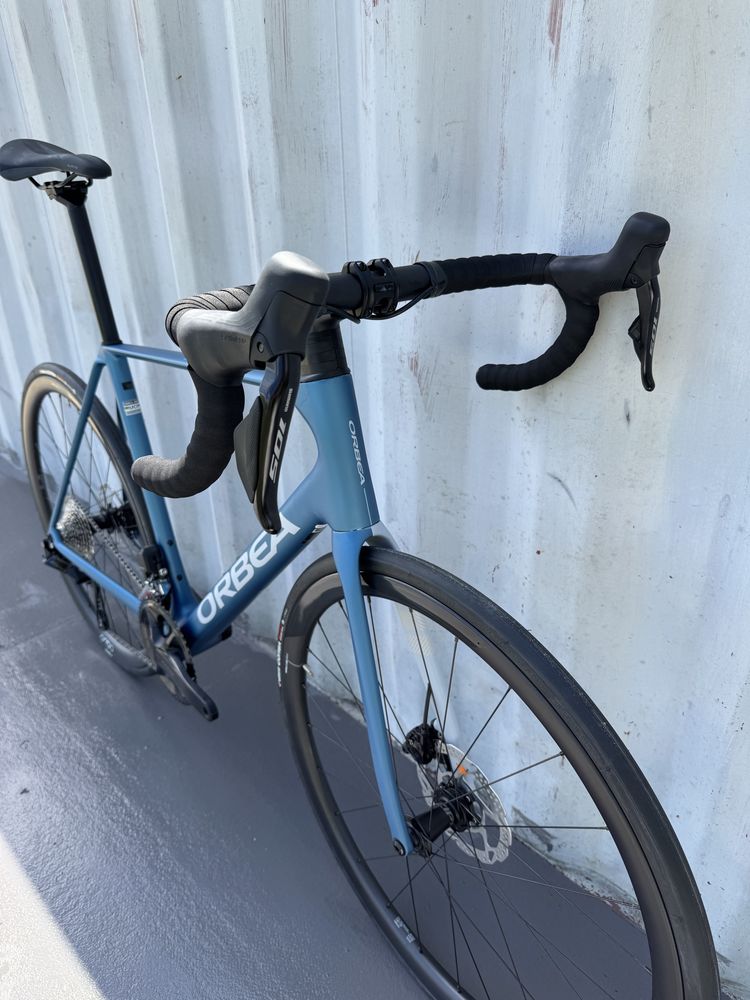 Rower szosowy Orbea Orca M35i rozm 55 Slate Blue 105 Di2 koła carbon