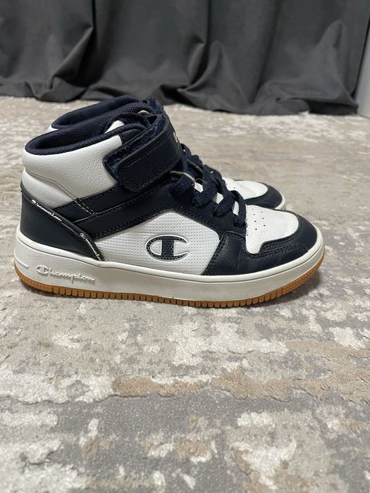 Продам кеди на хлопчика Champion