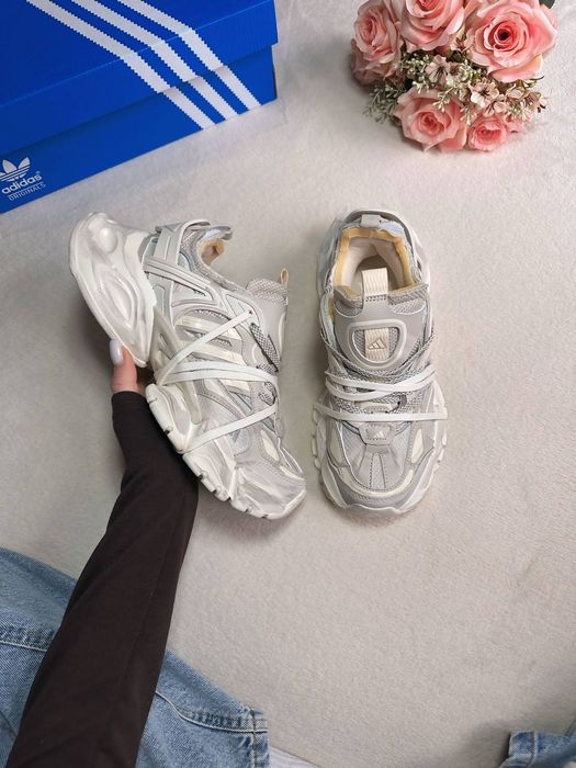 36-45 Adidas Vento XLG Deluxe Beige Grey