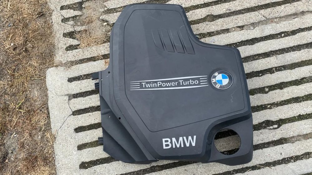 BMW F15 X5 F25 X3 F20 F22 F30 F32 F36 N20 OSŁONA SILNIKA 8610473 LEKKO USZKODZONA