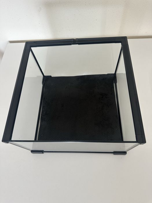 Terrário 30x30x20cm como novo