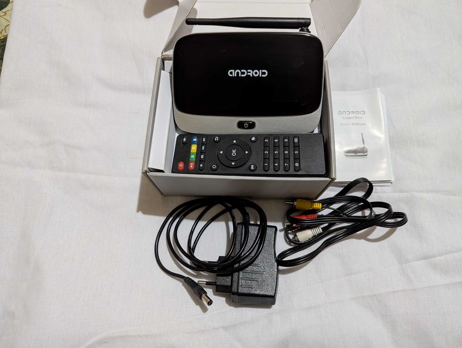 Продам Смарт приставку для ТВ Android