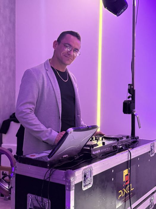 DJ + Oświetlenie + Nagłośnienie – Wesela, 18-stki, Eventy | GrupaPIXEL