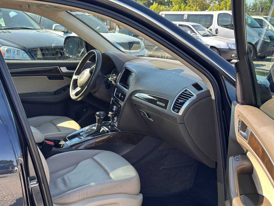 Audi Q5 2013 2.0 TFSI (бензин, турбо)