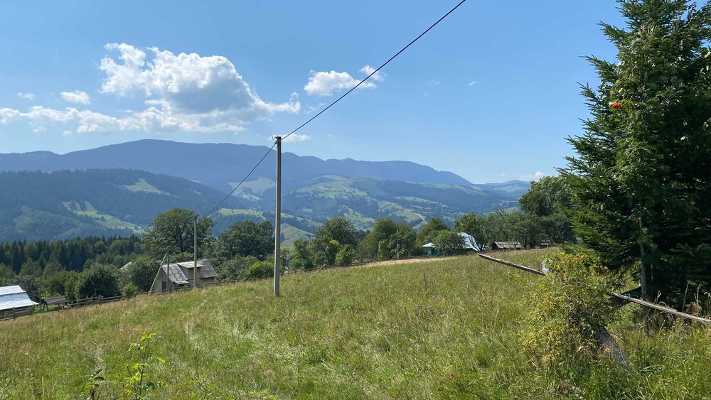 Земля з видом на 180, з водою і під будову