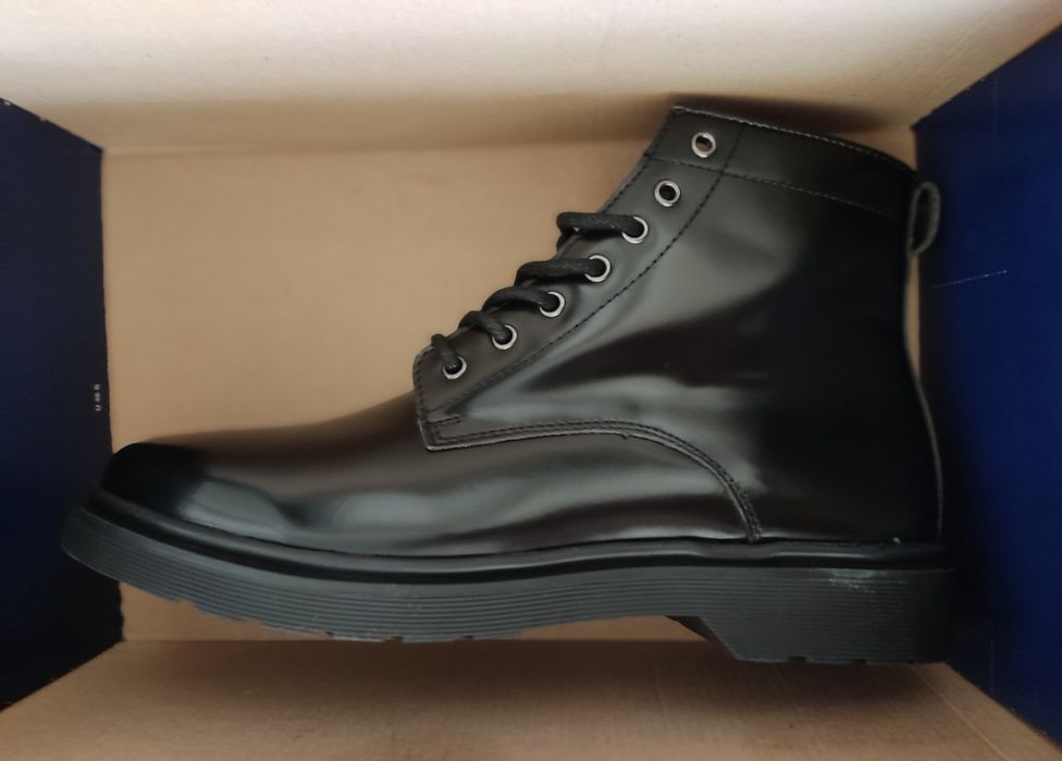 Чоловічі шкіряні черевики WALK London