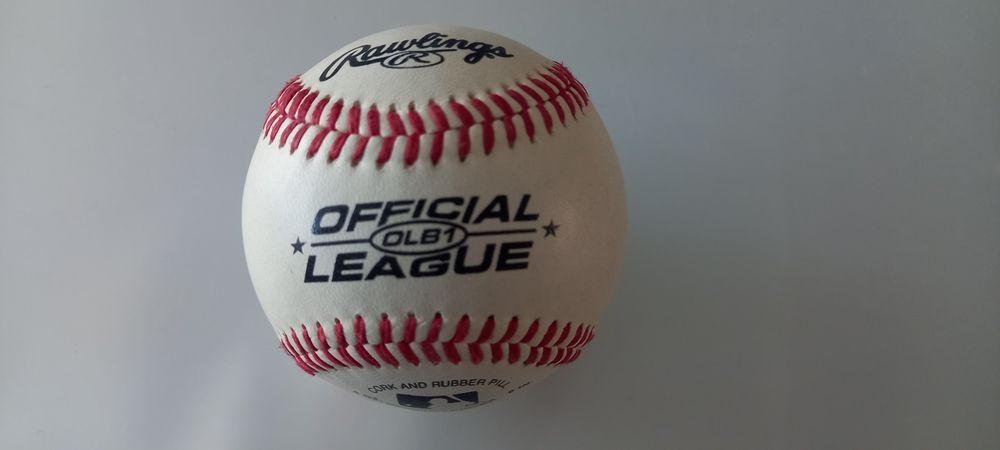 Bola Basebol Rawlings NOVA