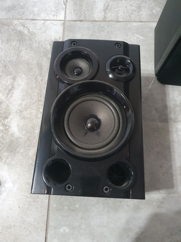 Zestaw  głośników  4 ohms