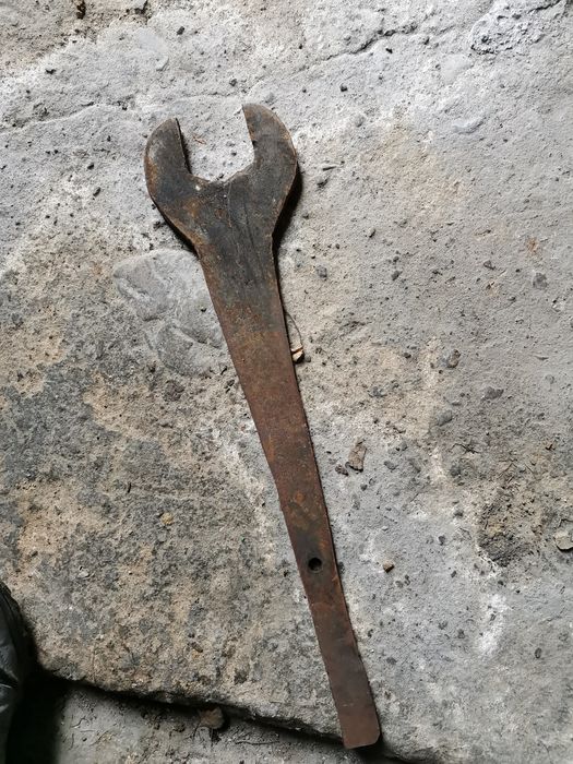Akcesoria kolejowe tabliczki śruby klucze lampy PKP