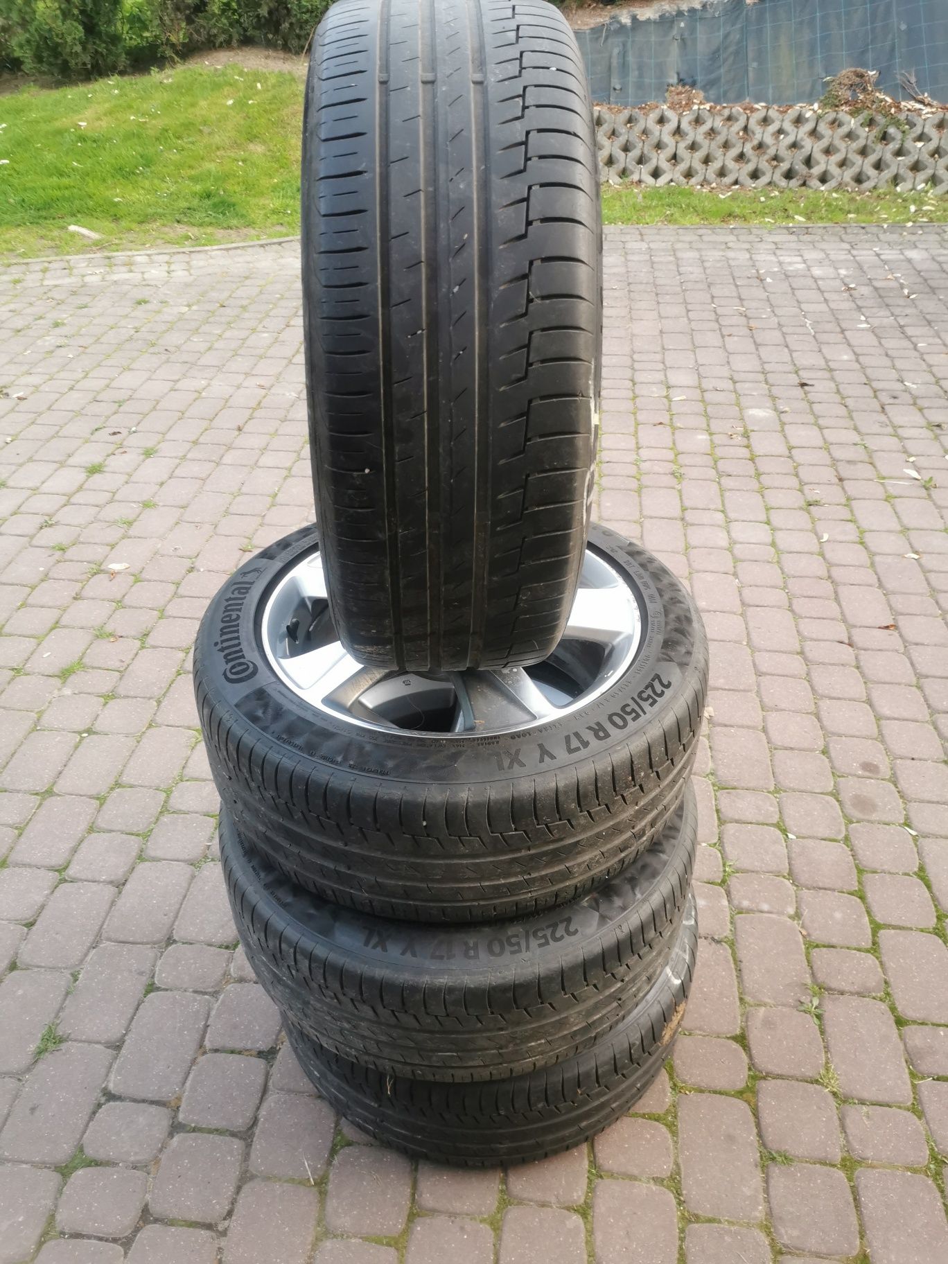 Sprzedam opony letnie CONTINENTAL