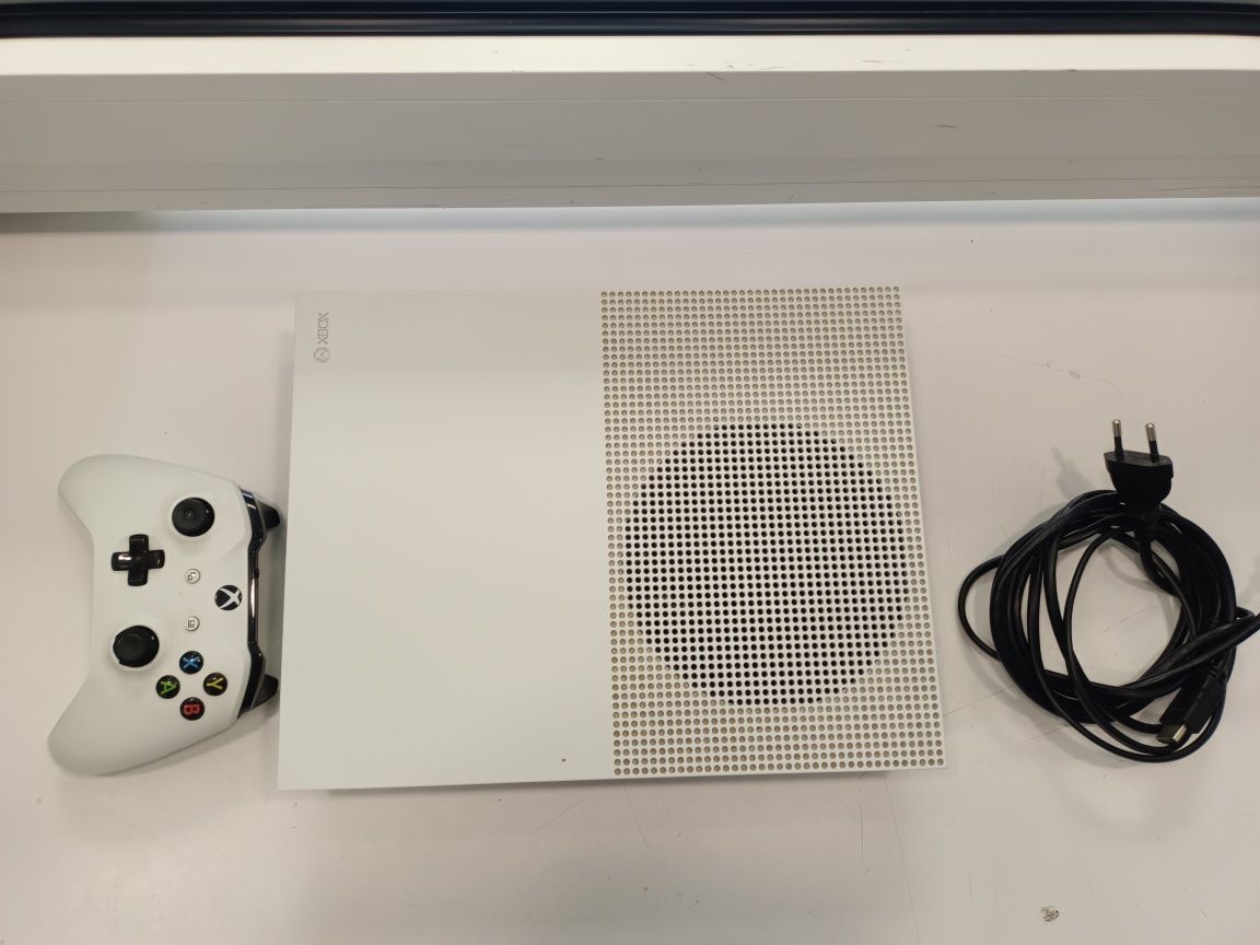 Konsola Xbox One S+Pad Dysk 1TB + Kable Komis Madej Sc