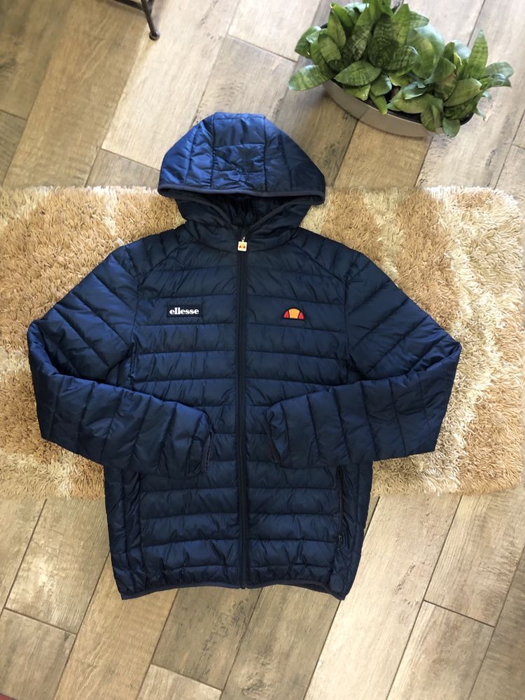 Куртка ellesse (М)