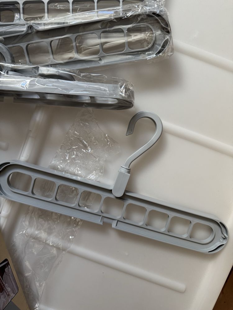 Conjunto GIMSE CAIXA GAVETA CAMA com cabides arrumação