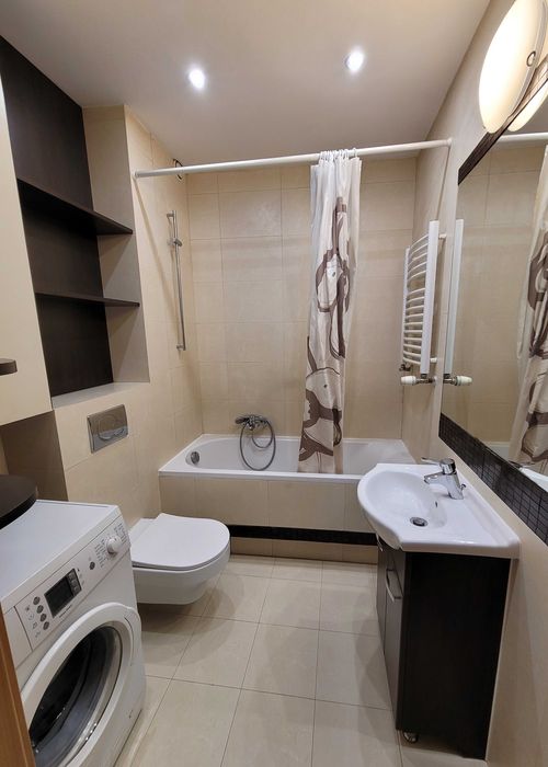 Mieszkanie 2-pokojowe na Os. Europejskim, duży balkon, parking