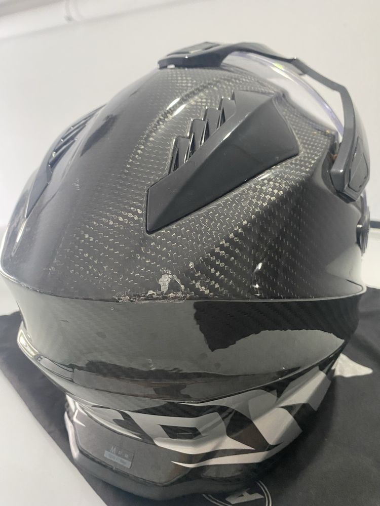 Airoh commander 2 carbon