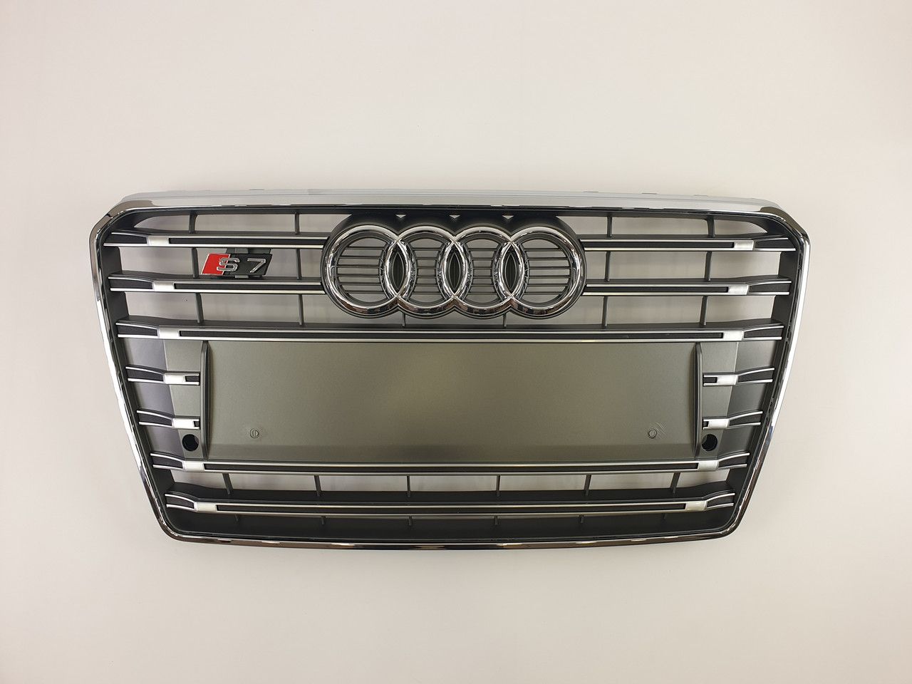 Решетка радиатора Audi A7 2010-2014 Серая с хромом в стиле S-Line