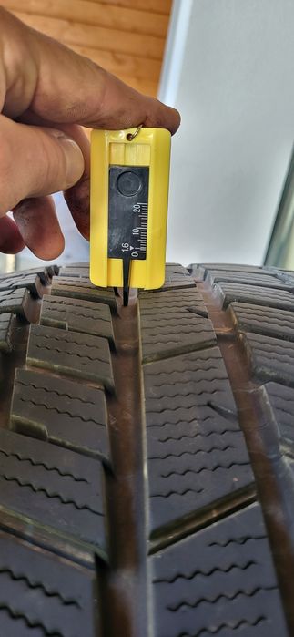 Opony zimowe Pirelli Scorpion Zero 235/50R20