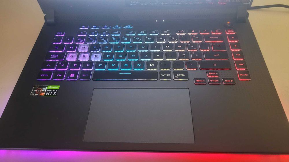 Portátil ROG Strix Modelo G513IM