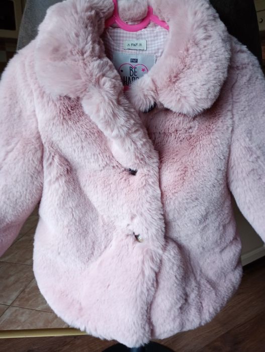 Piękne futerko dla dziewczynki