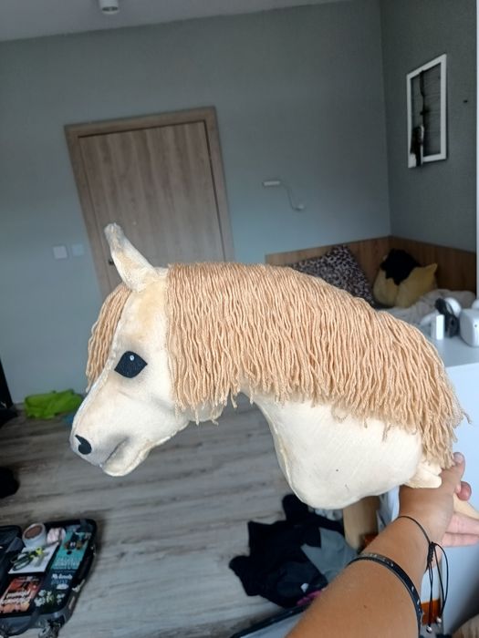 Hobby horse beżowy a3