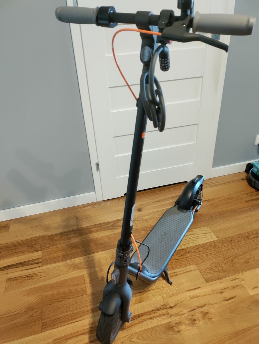 Hulajnoga elektryczna Segway Ninebot F30e